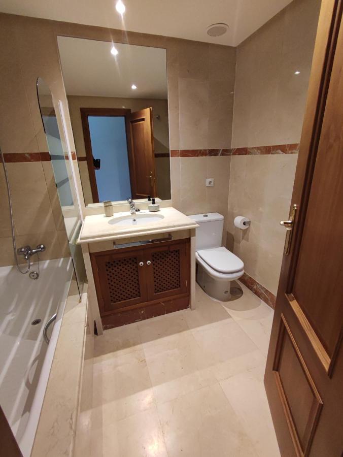 Costalita On The Beach - 3 Bedroom Cosy Apartment Estepona Bagian luar foto