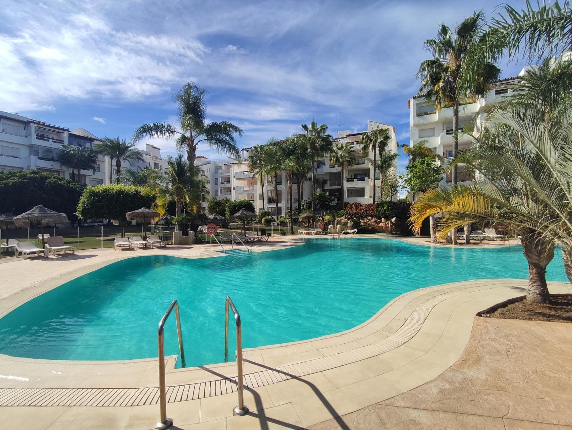 Costalita On The Beach - 3 Bedroom Cosy Apartment Estepona Bagian luar foto